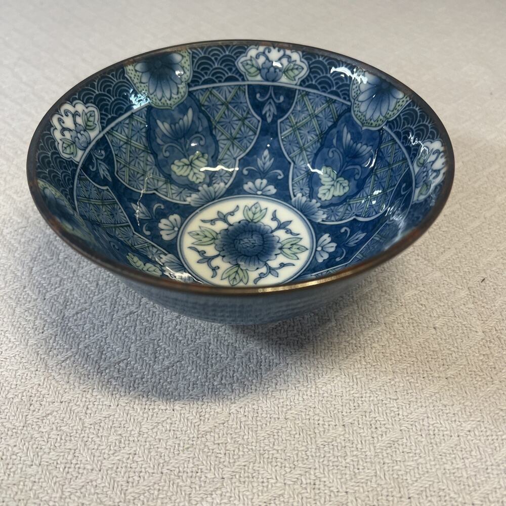 Hijiri Gama Vintage Japanese Bowl Signed on bottom - Blue White & Green 6”
